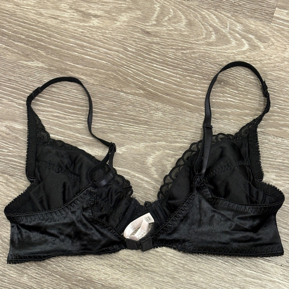 VTG 00s Victoria's Secret Black Velvet Embroidered Lace Demi Underwire Bra 36 - Picture 2 of 11